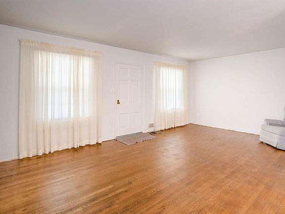 4th image of 719 2nd St