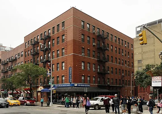 Rented by Douglas Elliman | media 22