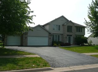 1729 Oakpark Dr, Rockford, IL 61107