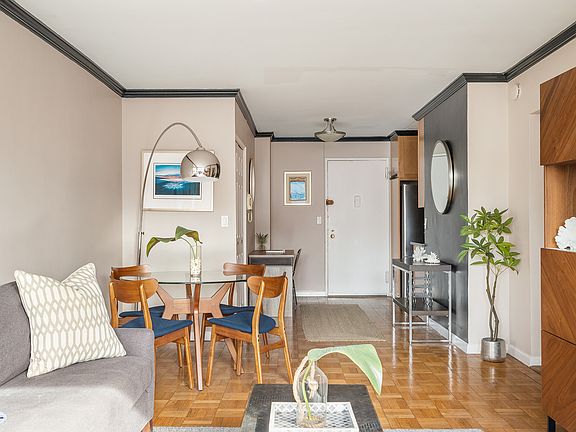 3rd image of 210 E 15th St APT 8D