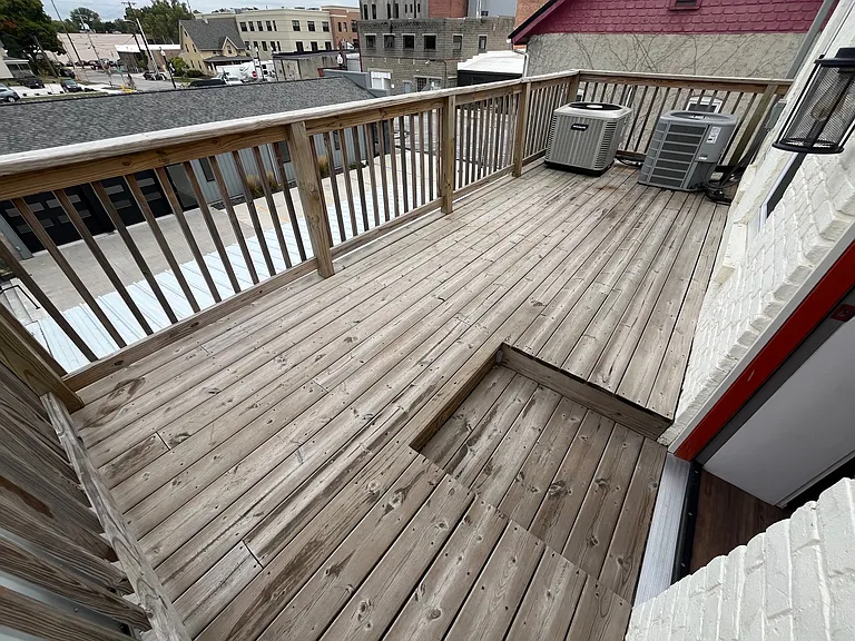 206 N Main St — Photo 14