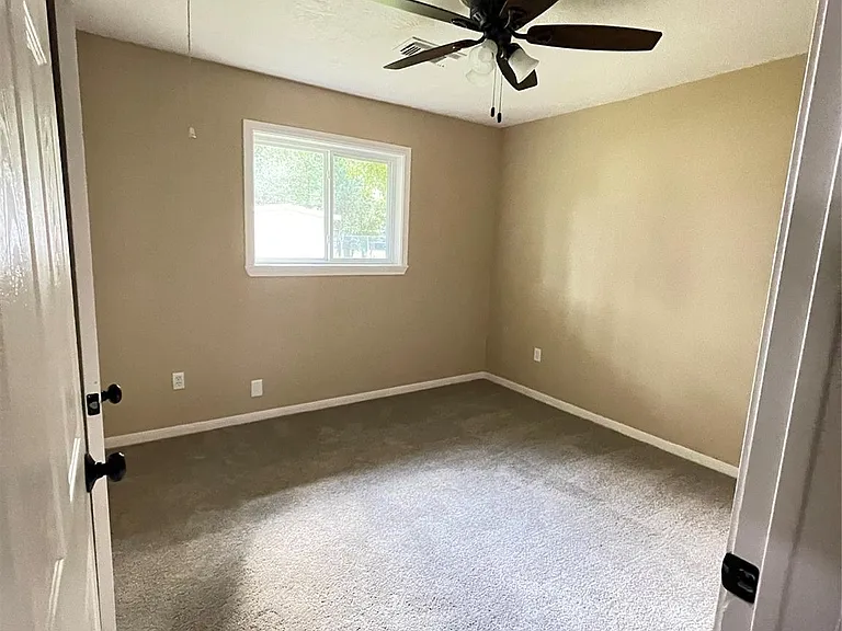 1212 Avenue M — Photo 13