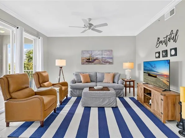 3820 Sawgrass Way APT 3037, Naples, FL 34112