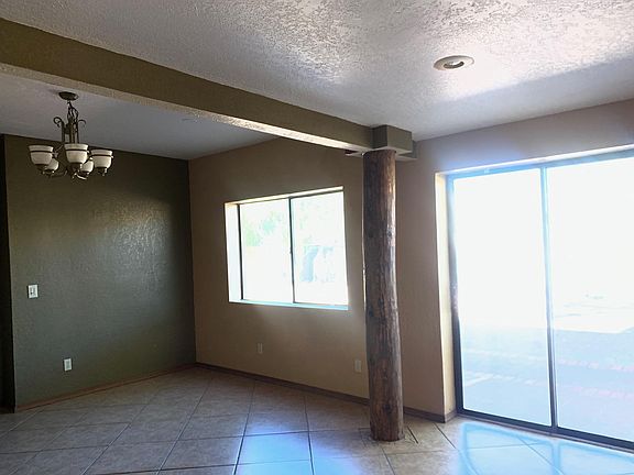 3rd image of 1737 N Wrightstown Pl