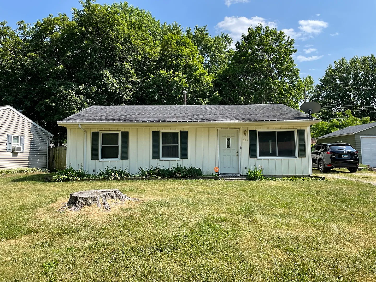 2803 Willowpark Dr photo 1