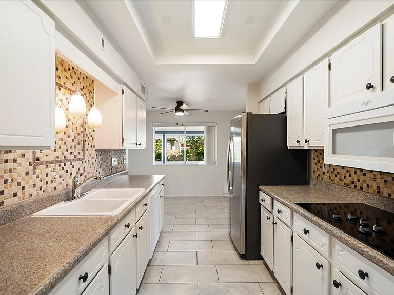 4530 E Emelita Ave — Photo 4