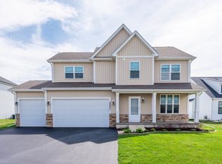 2251 Coventry Cir S, Sycamore, IL 60178
