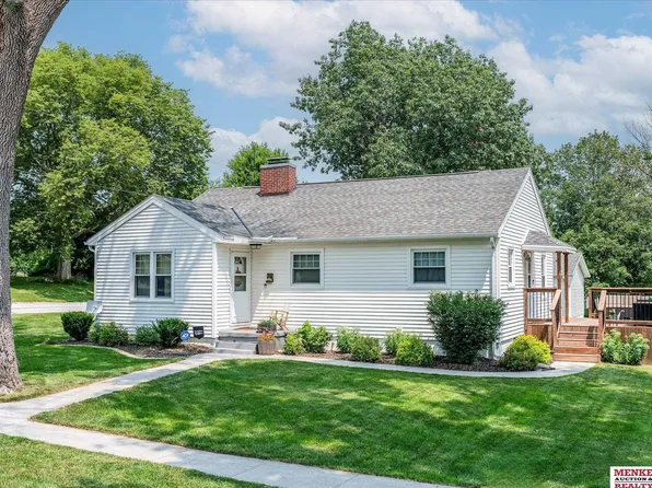 610 3rd St, Neola, IA 51559
