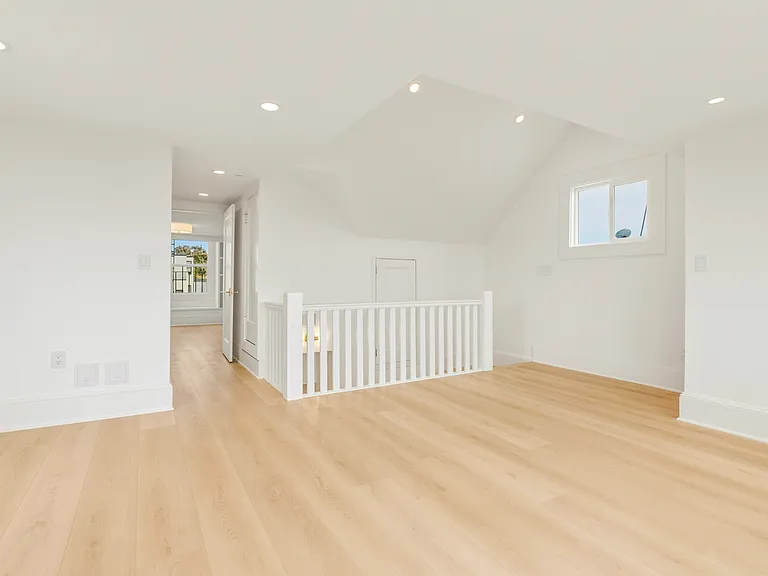 244 16th Ave — Photo 33