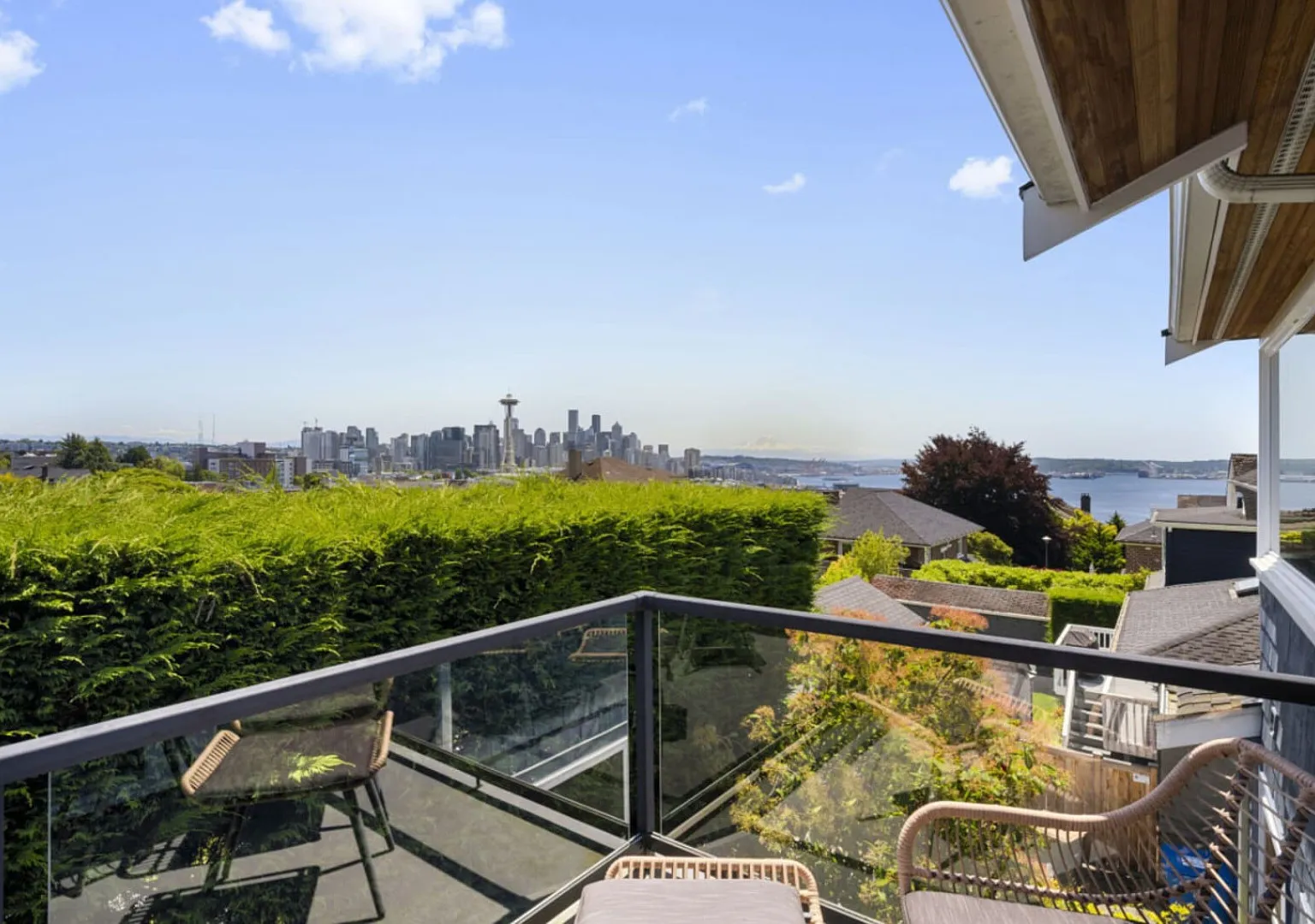 3BR Kerry Park Queen Anne - Skyline & Water View! — Photo 3