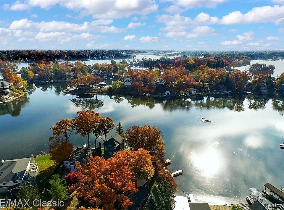 512 Fernhurst Ct, Lake Orion, MI 48362 MLS 20221055222 Zillow