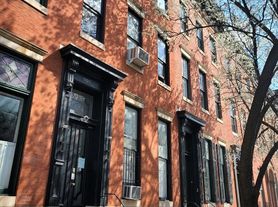 907 Saint Paul St, Baltimore, MD