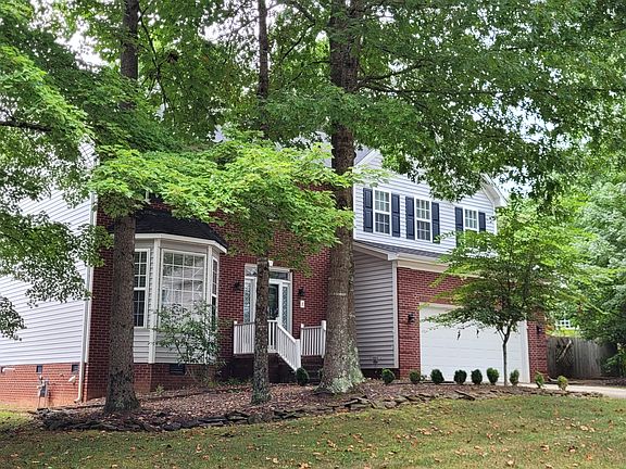 2nd image of 8 Holly Springs Ln