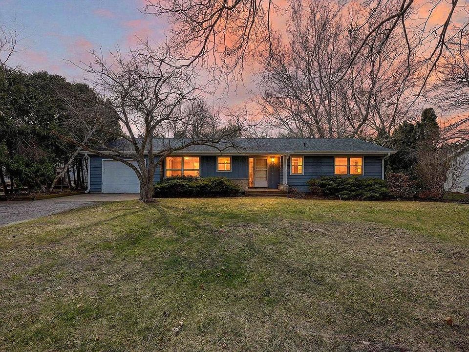 1st image of 4805 Midmoor Road