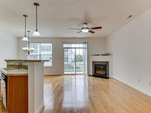 5th image of 4444 Barkingdale Dr