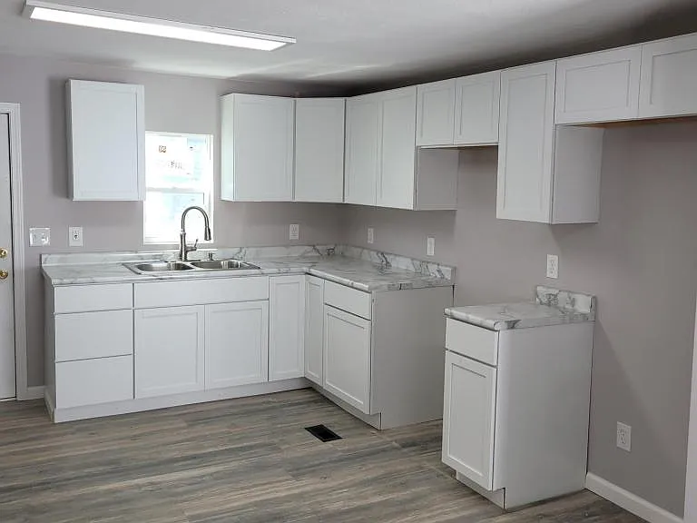804 Westbourne Ave — Photo 2