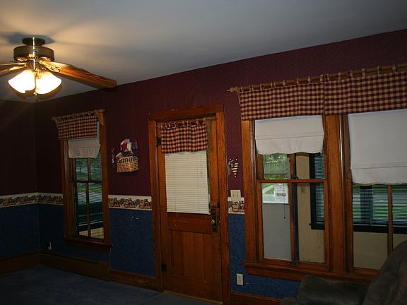 4th image of 310 N West St