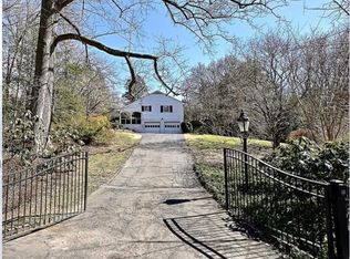 963 Saigon Rd, Mc Lean, VA 22102