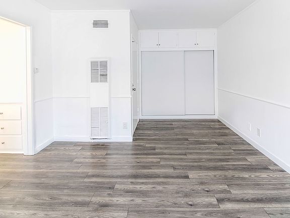 3rd image of 5757 La Mirada Ave APT 17
