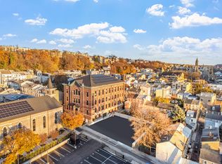 The Roe at Manayunk Apartments and Townhomes, Philadelphia, PA 19127