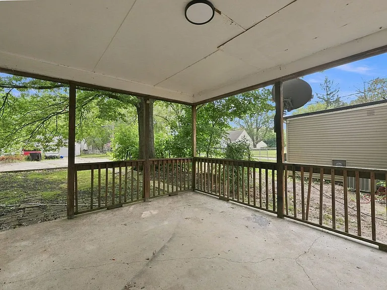 4029 Weisser Park Ave — Photo 4