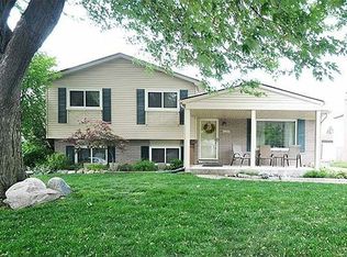 40269 Kristen Dr, Sterling Heights, MI