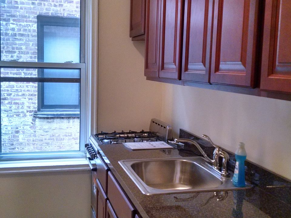 1st image of 3057 29th St APT 3E