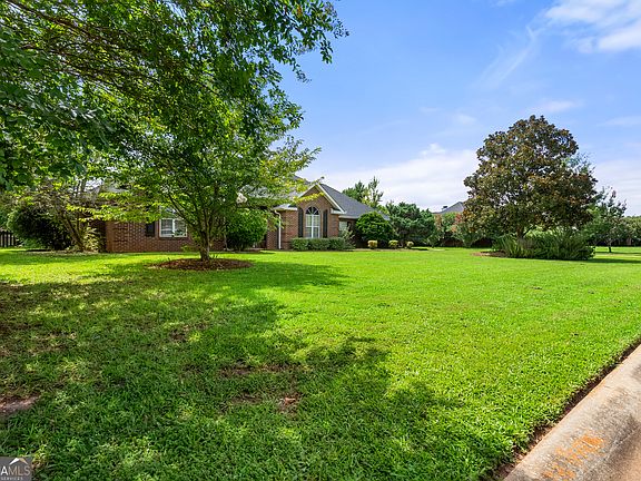 4th image of 110 Orchard Crest Ln