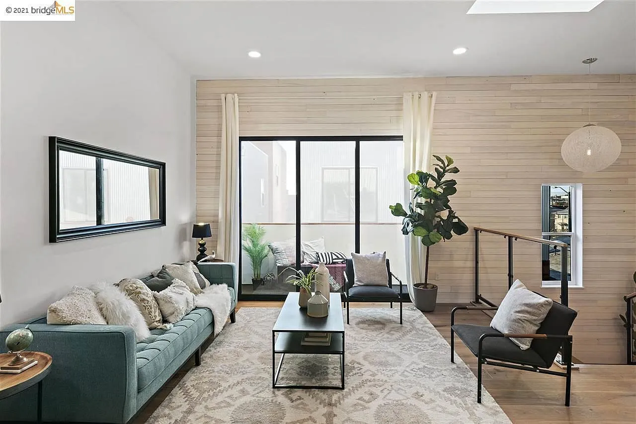 2 bed, 1100 sqft, $3,700 — Photo 1