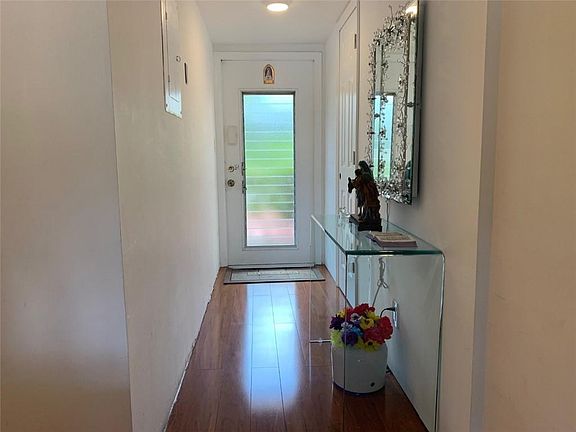 4th image of 2850 W Sunrise Lakes Dr #107