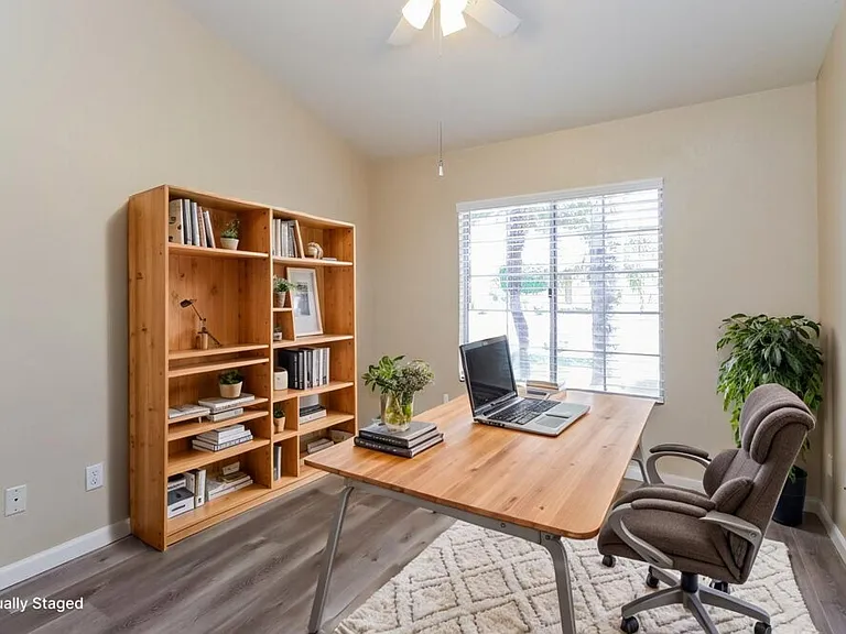 1130 N Meadows Dr — Photo 15