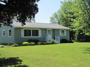 60 Cavalier Rd N, Scottsville, NY 14546