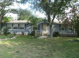 303 Curry St, Florence, TX 76527