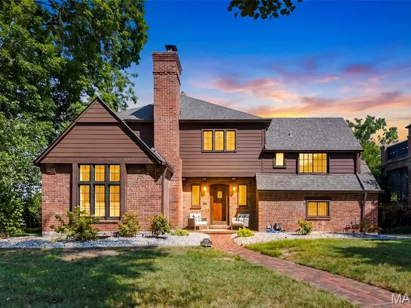 7747 Mohawk Pl, Saint Louis, MO 63105