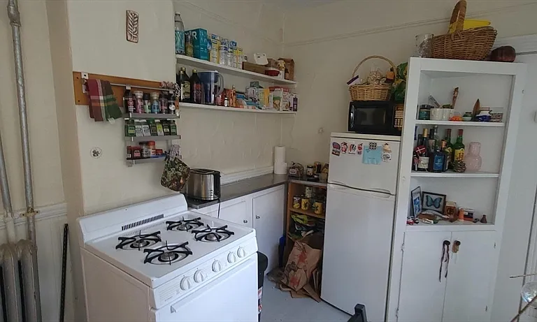 74 Myrtle St #10 — Photo 6