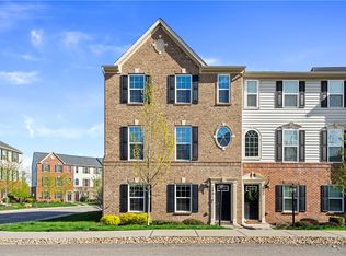 104 Pointe View Dr, Mars, PA 16046