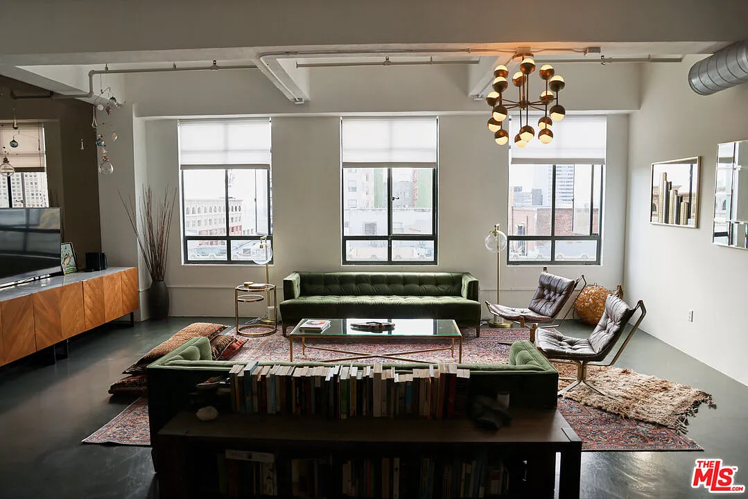Studio, 1.0 bath, 1120 sqft, $3,500 — Photo 3