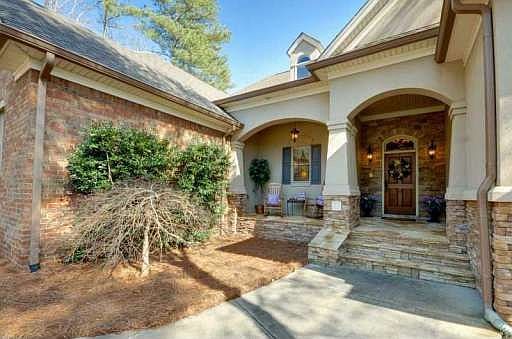 3rd image of 160 Whippoorwill Way