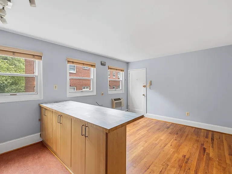 4595 Macarthur Blvd NW #4 — Photo 17