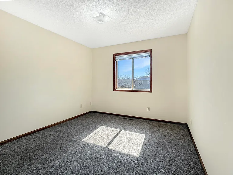 Parkview Manor — Photo 37