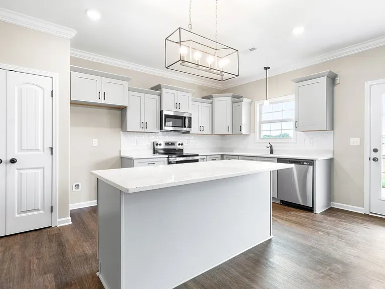 2547 Rafiki Dr — Photo 30