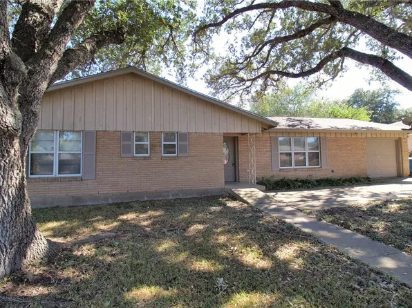 1410 Oriole Ln, Beeville, TX 78102