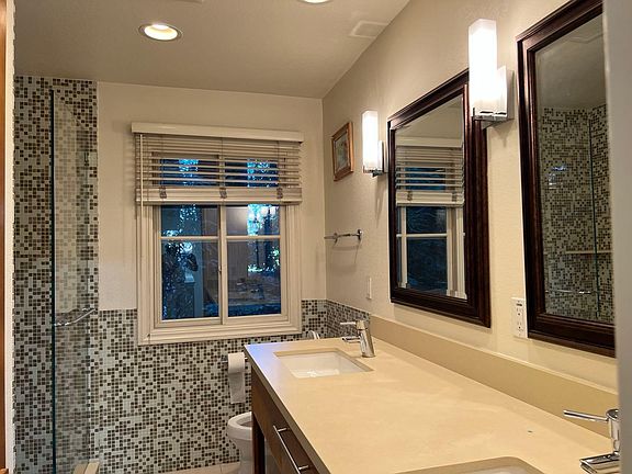 5th image of 3 Daisy Ln