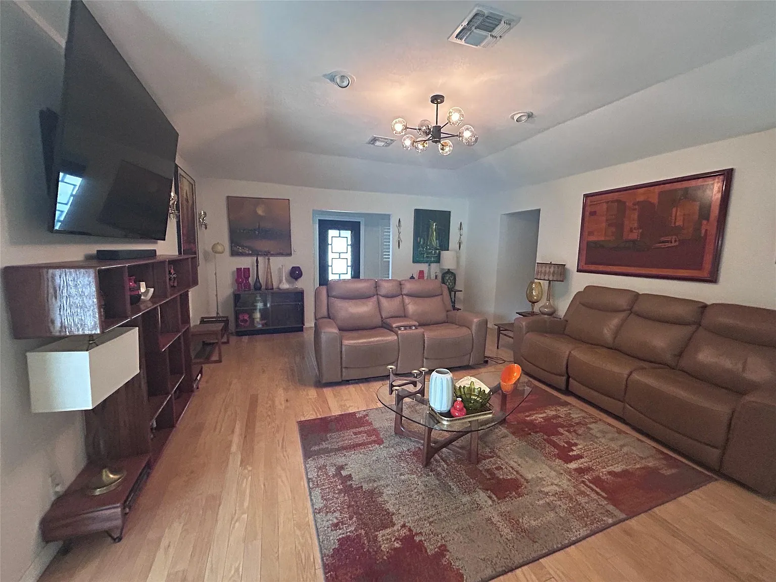 3 bed, 1692 sqft, $2,700 — Photo 4
