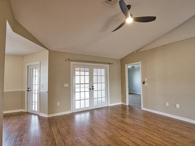 262 Palmetto Dr — Photo 16