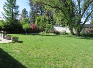 945 1st Pl SE, East Wenatchee, WA 98802