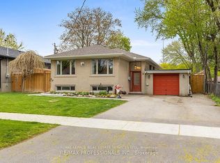 3 Littlewood Cres, Toronto, ON M9C4A9