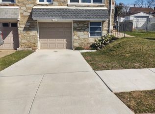 615 Sherrie Rd, Philadelphia, PA 19115