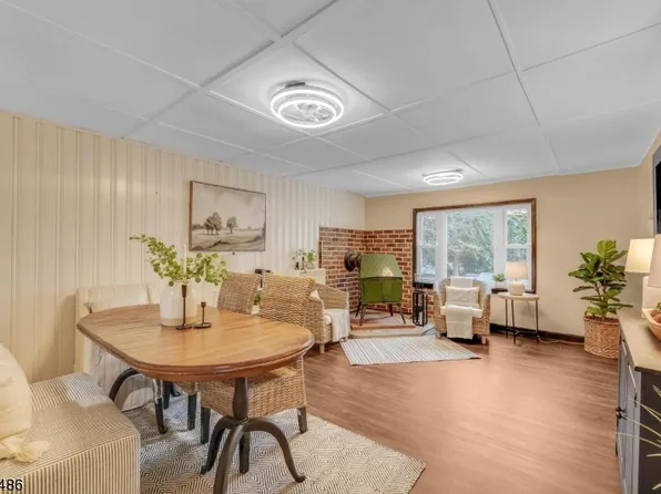 351 Washburn Ave, Washington Twp., NJ 07882