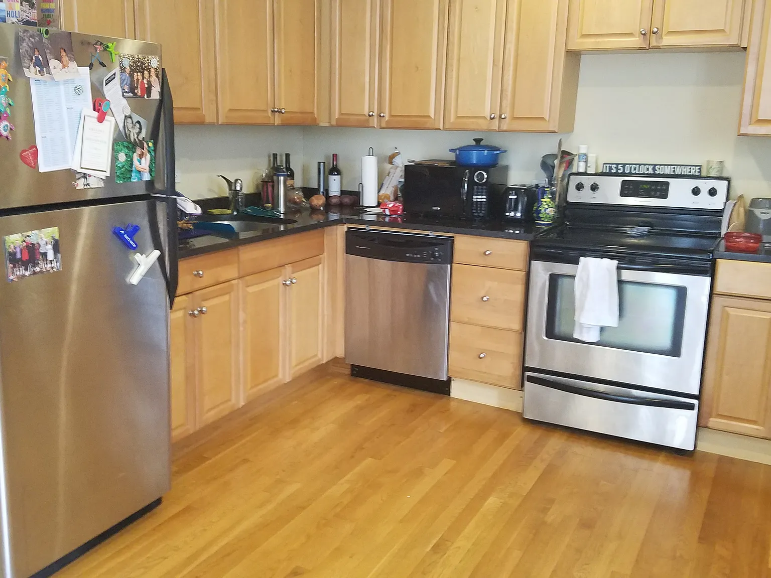 2 bed, 1100 sqft, $3,200 — Photo 1